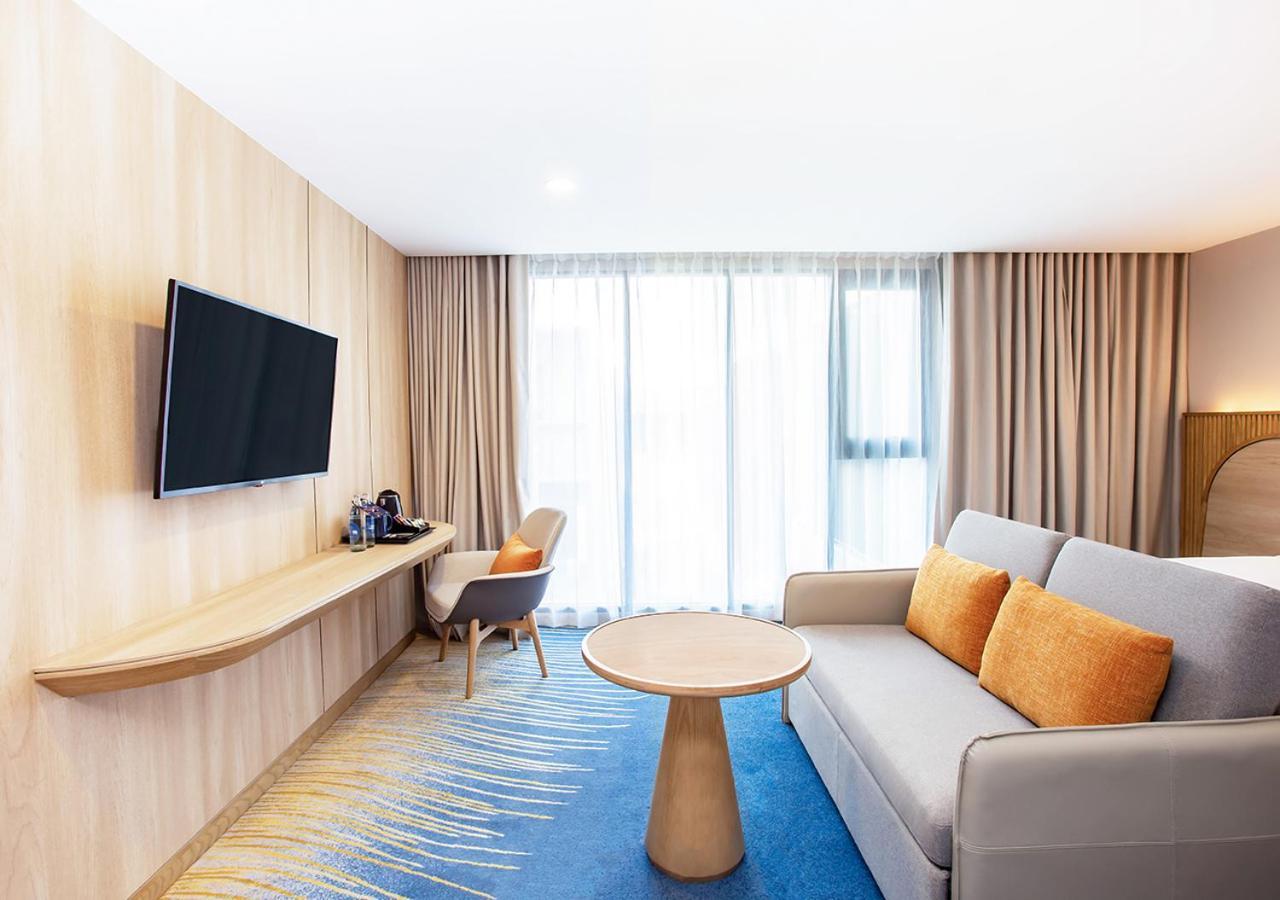 Holiday Inn Express & Suites Bangkok Central Pier By Ihg Bagian luar foto