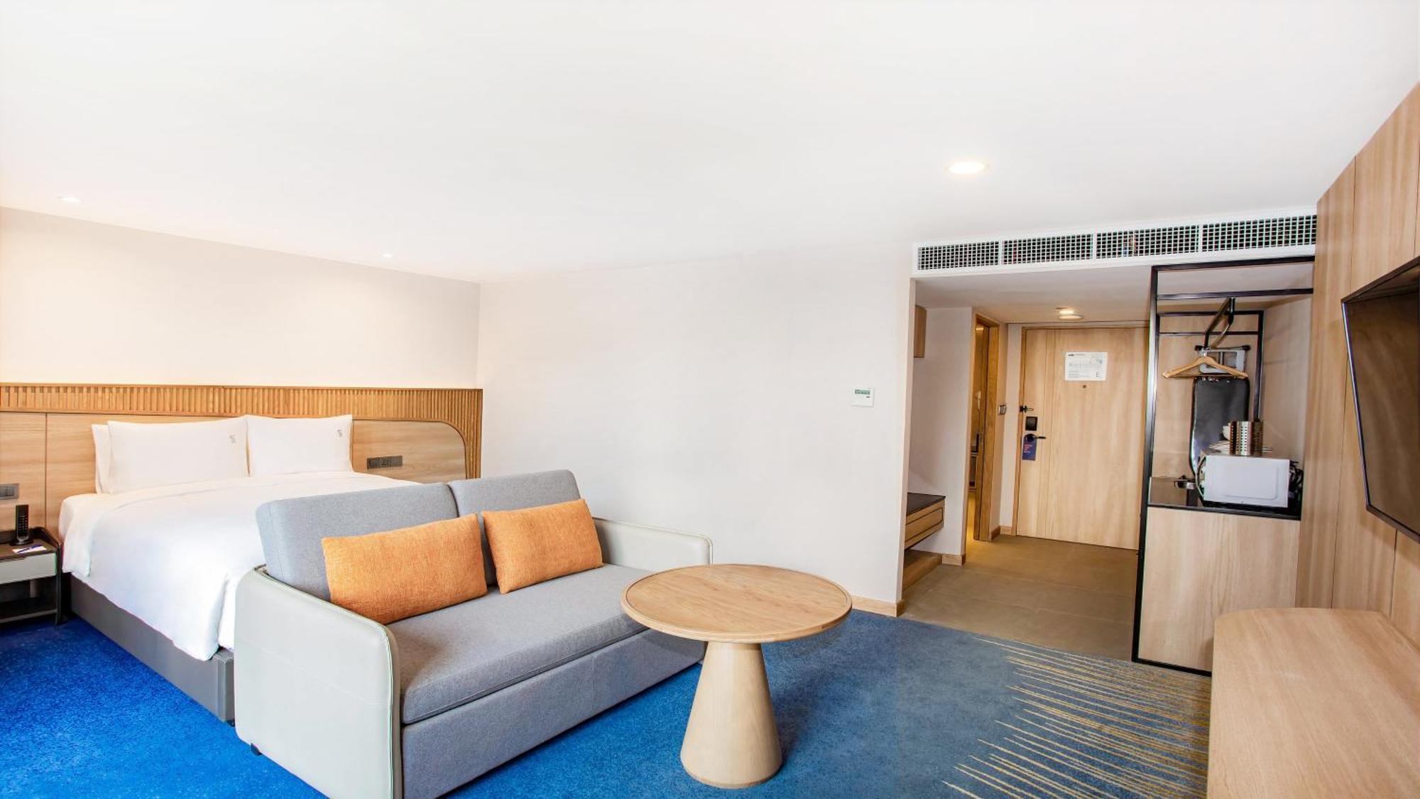 Holiday Inn Express & Suites Bangkok Central Pier By Ihg Bagian luar foto