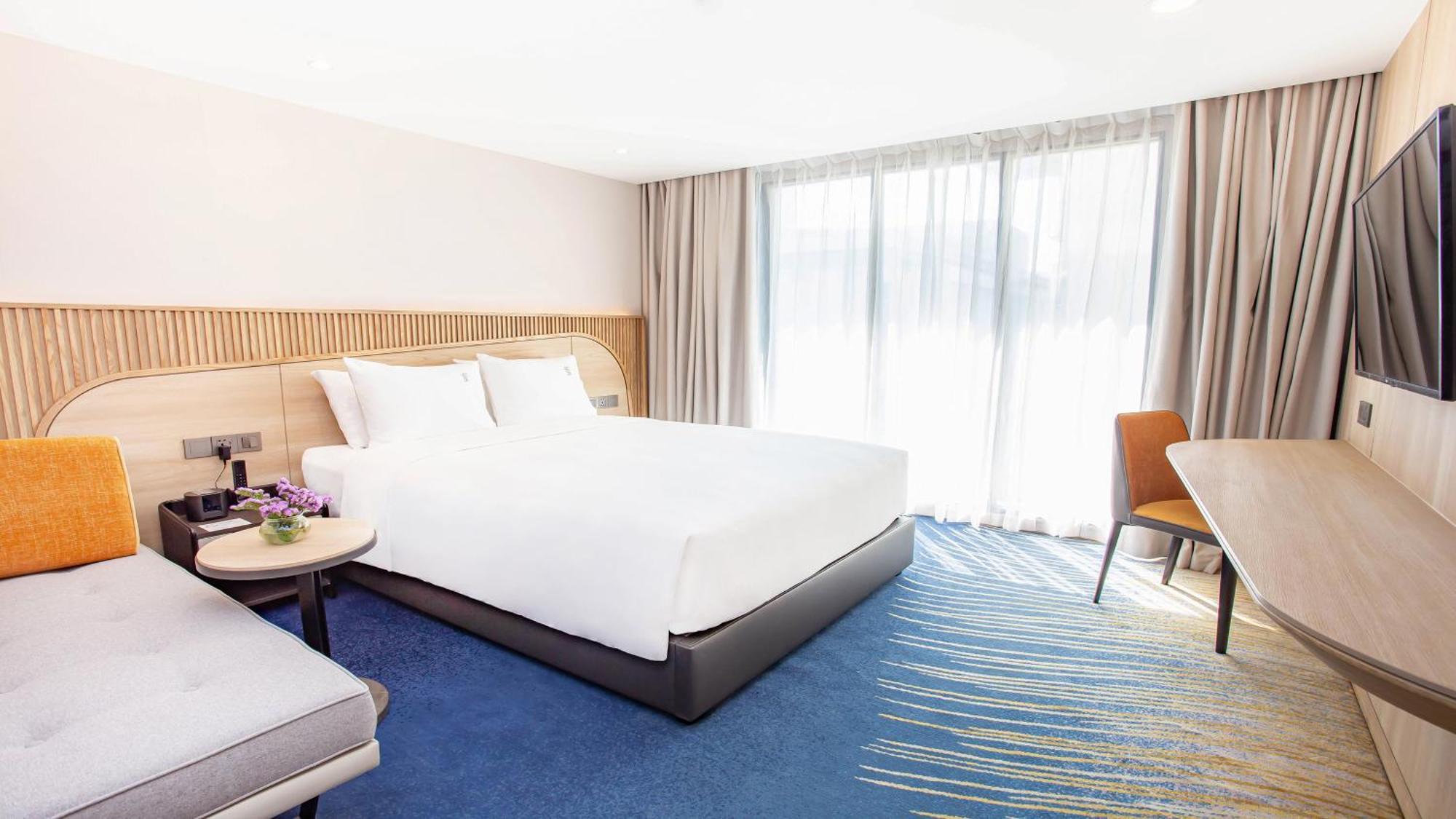 Holiday Inn Express & Suites Bangkok Central Pier By Ihg Bagian luar foto