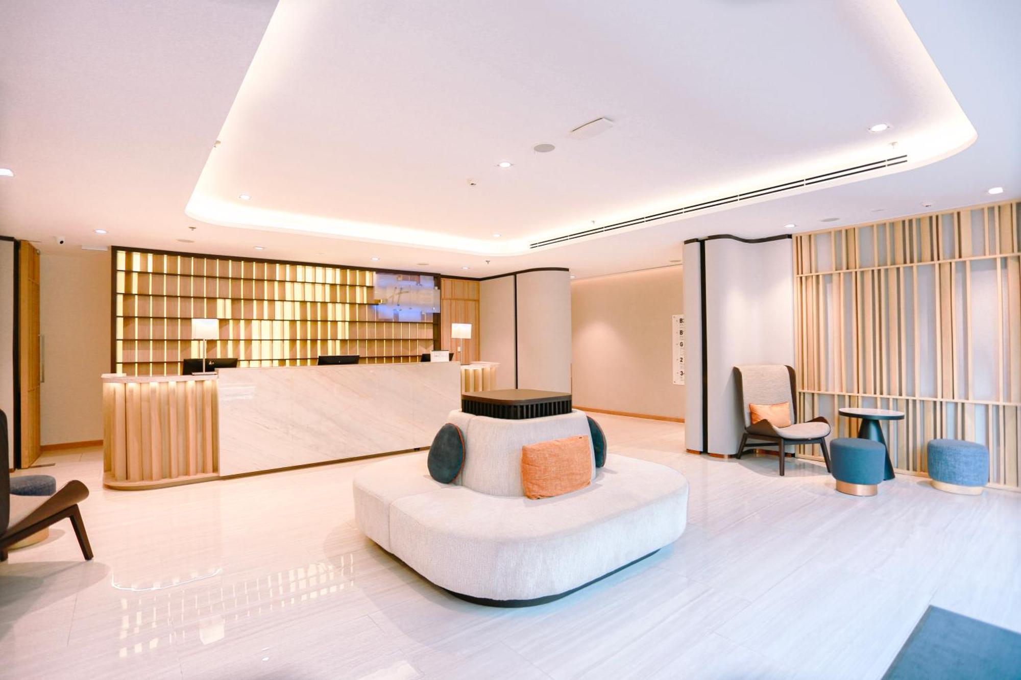 Holiday Inn Express & Suites Bangkok Central Pier By Ihg Bagian luar foto