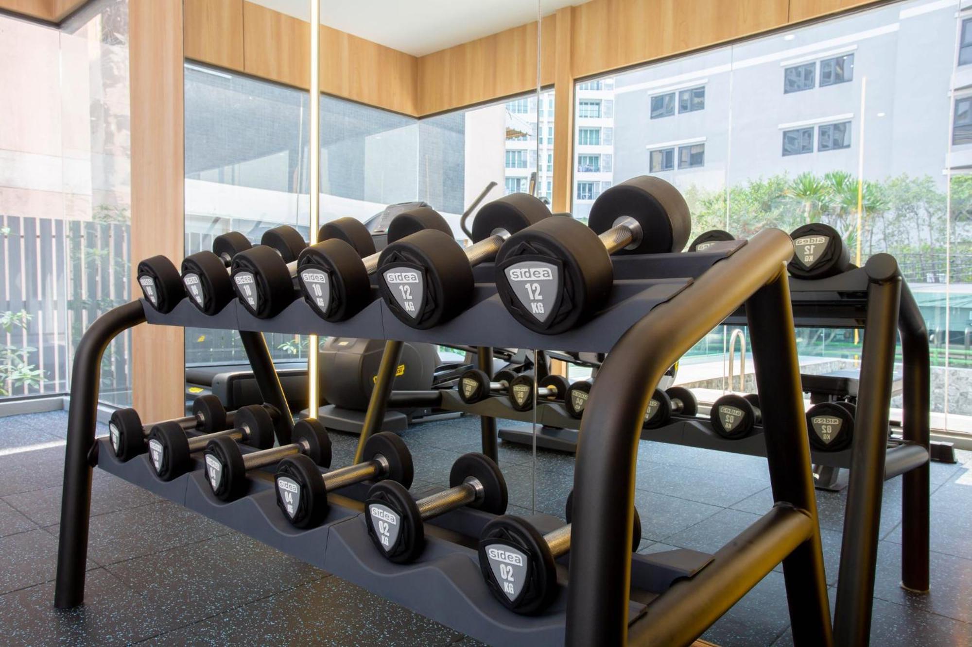 Holiday Inn Express & Suites Bangkok Central Pier By Ihg Bagian luar foto
